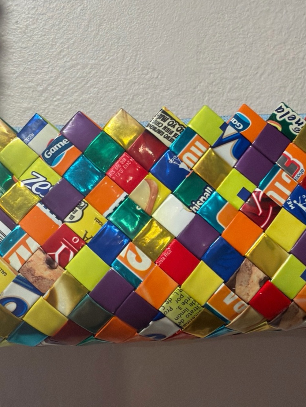 Handwoven Multicolor Recycled candy wrapper Shoulder Bag - Picture 2 of 3